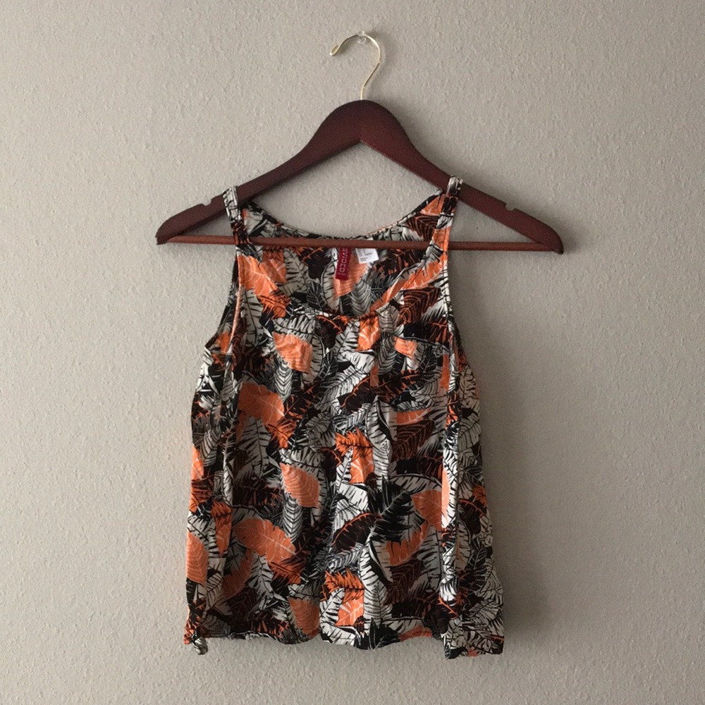 ✨ LIKE NEW🌸H&M Divided Printed Tank Top